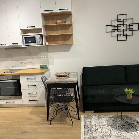 Comfy Nest Apartment- Free Parking Tirana Esterno foto
