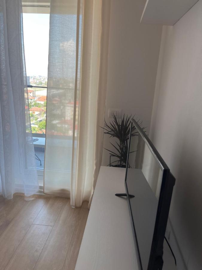 Comfy Nest Apartment- Free Parking Tirana Esterno foto