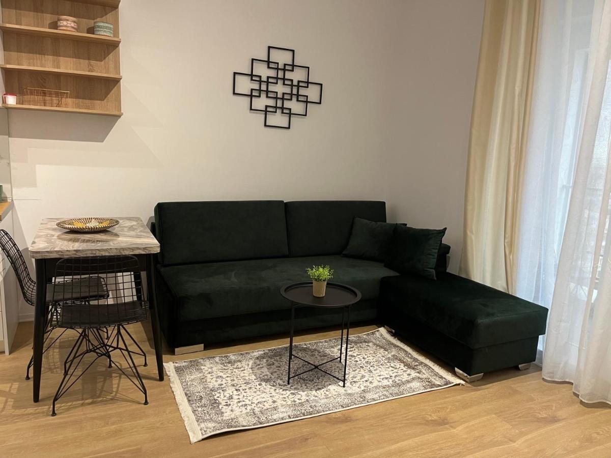 Comfy Nest Apartment- Free Parking Tirana Esterno foto