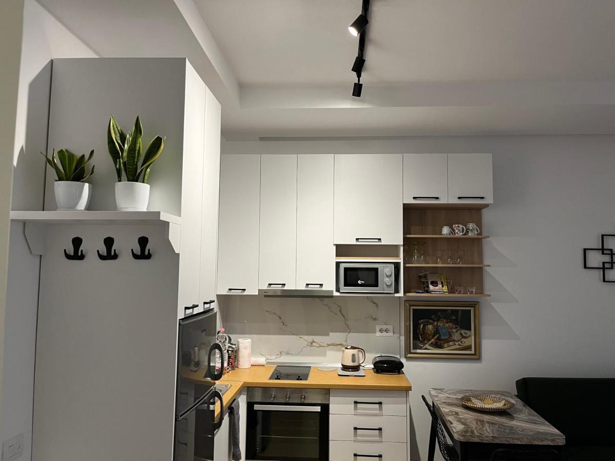 Comfy Nest Apartment- Free Parking Tirana Esterno foto