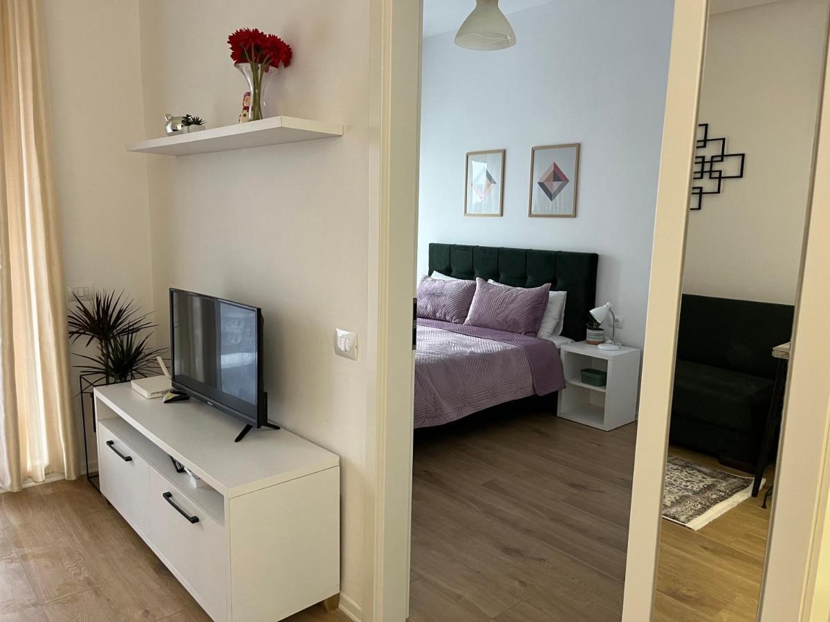 Comfy Nest Apartment- Free Parking Tirana Esterno foto